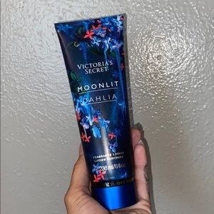 Moonlit Dahlia Lotion